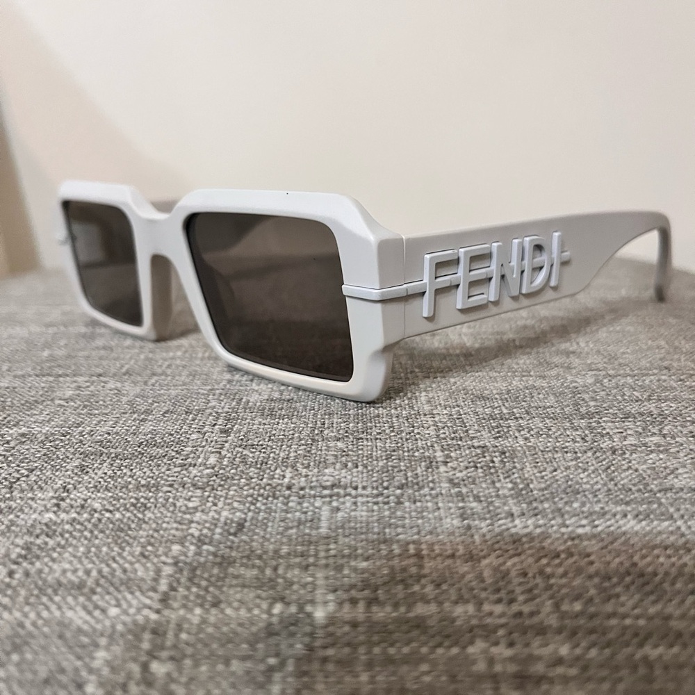 Fendi White Rectangular Sunglasses - image 3